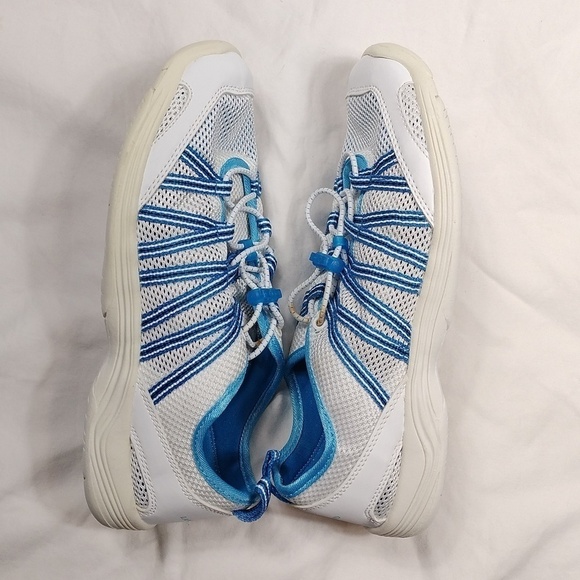 Lands End women's mesh sneakers size 9D - Picture 6 of 10